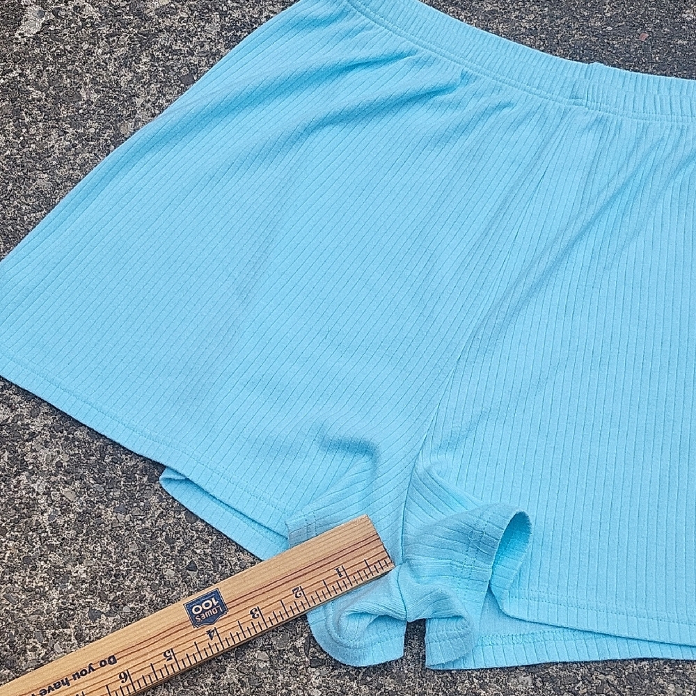 Light Blue Casual Shorts Like New. - Picture 4 of 6